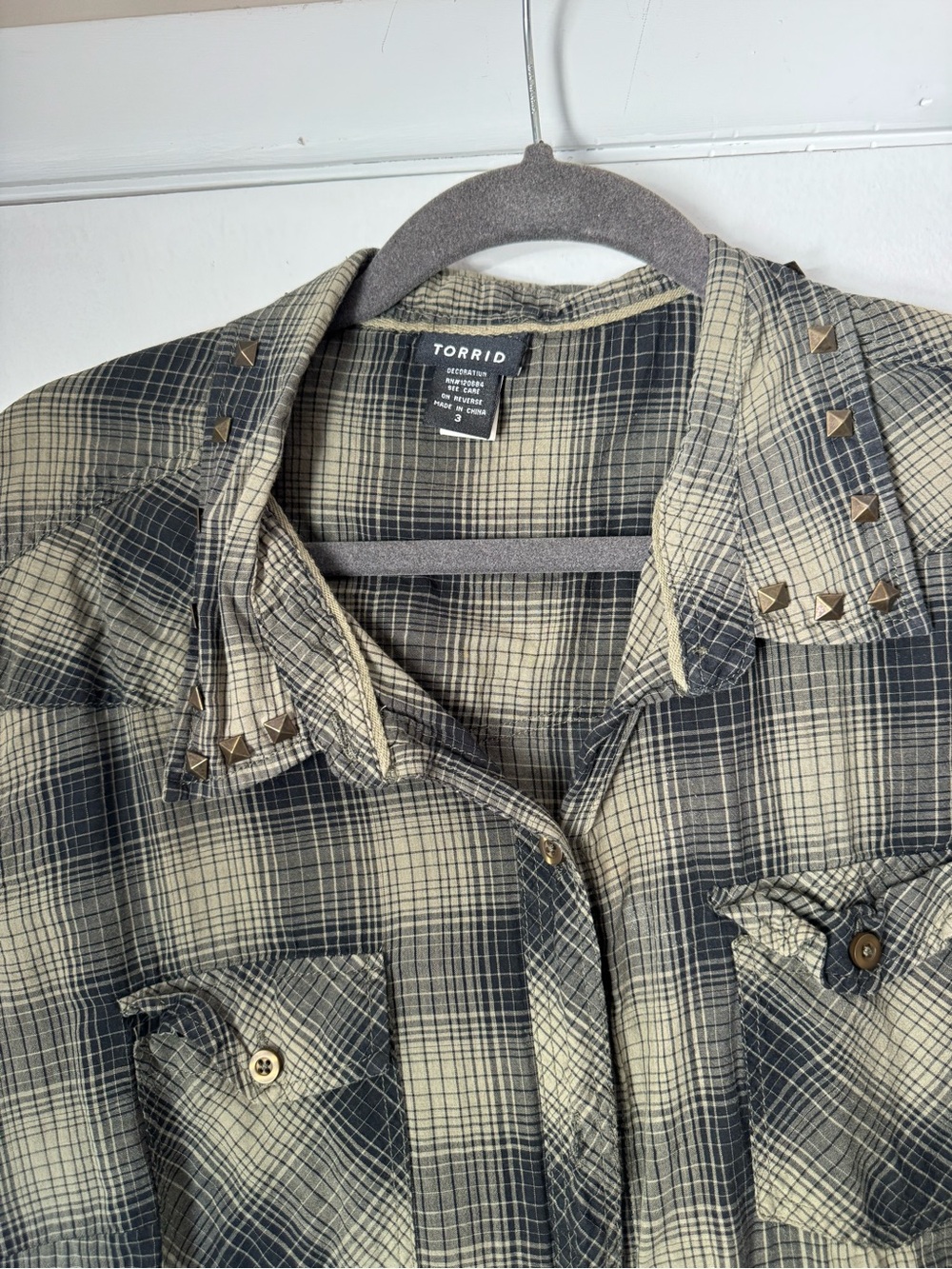 Torrid Plaid Button-Up Shirt With Studded Collar - Picture 2 of 6